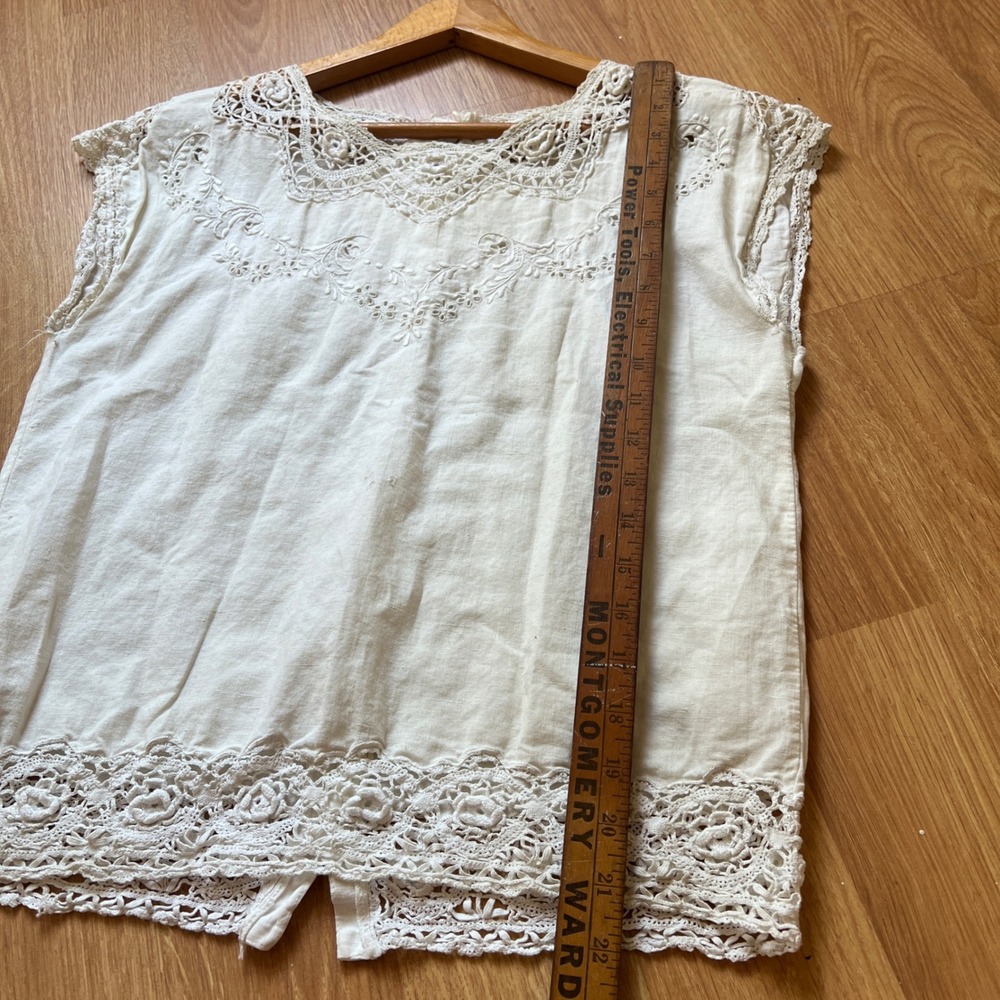 Cream Lace-Trim Cap Sleeve Blouse - Picture 3 of 16